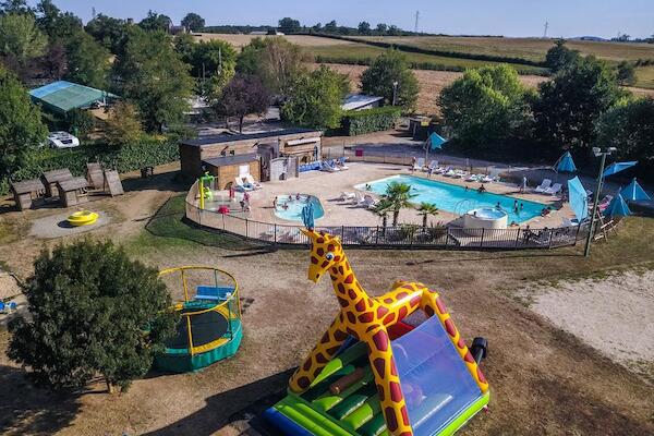 France : Camping flower Lac de Bonnefon