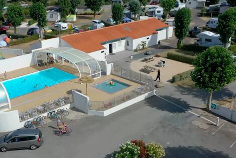 Sans Transport Flower Le Pre Des Sables 3* France Saint-Pierre-des-Landes