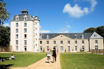 Sans Transport Le Château de Kéravéon France Saint-Pierre-des-Landes