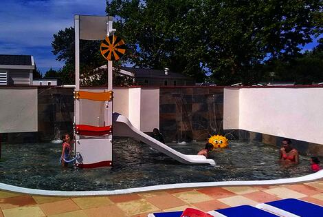 France : Camping Le Roussillon