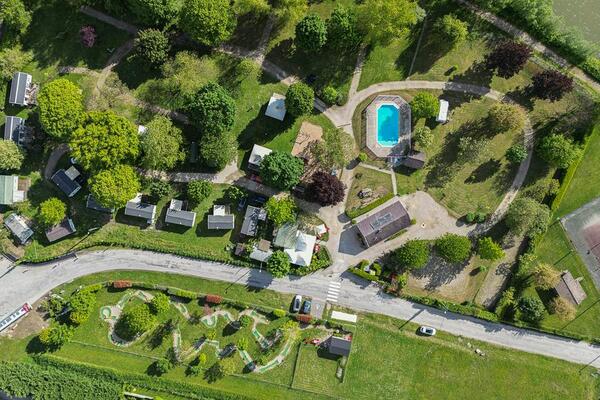 France : Camping Les Bords Du Guiers