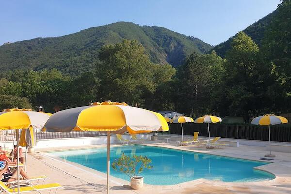 France : Camping Les Eaux Chaudes