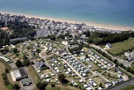France : Camping Les Monts Colleux sss