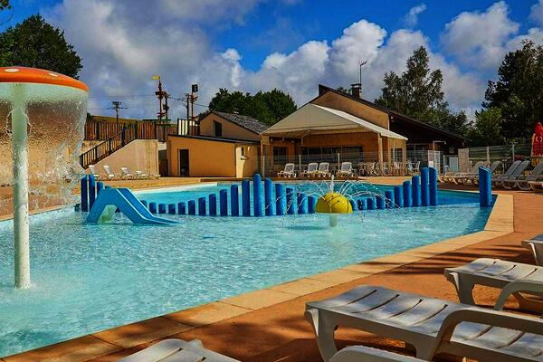 France : Camping Les Terrasses du Lac