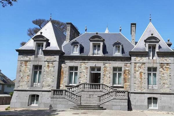 France : Camping Manoir Le Castel et Beaumaris - Saint-Malo