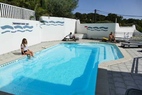 France : Camping Résidence hôtelière Le Saint Estève - La Ciotat