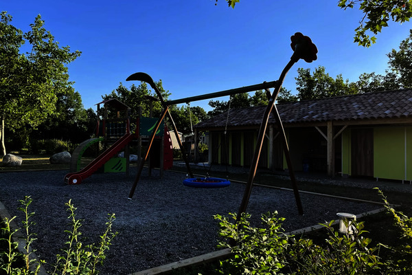 France : Camping Ushuaïa Villages Les Myotis