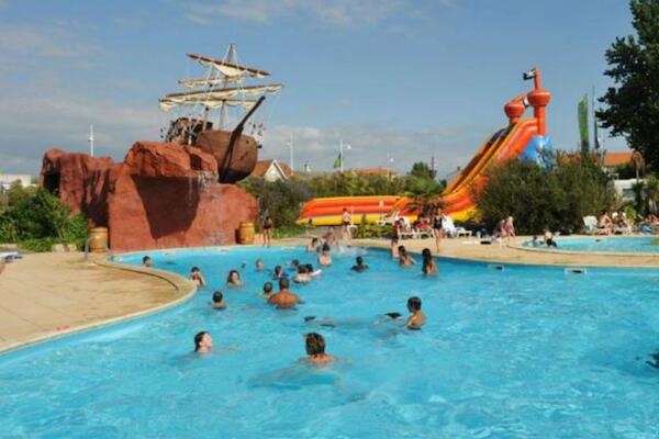 France : Camping Village Corsaire des 2 Plages