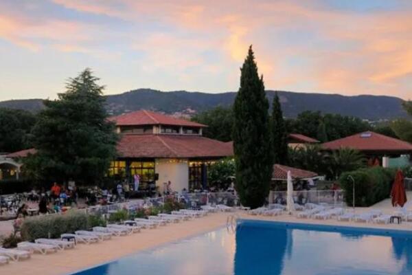 France : Camping Village vacances Cévéo de Bormes-les-Mimosas 