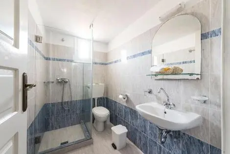 Salle de bain - Agnadi Villas 3* Santorin Grece