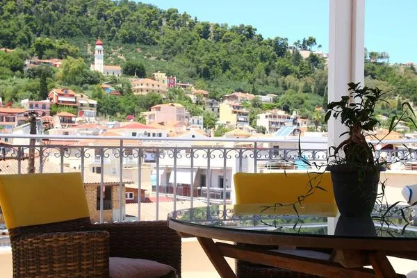 Grece : Hôtel Dali Luxury Rooms
