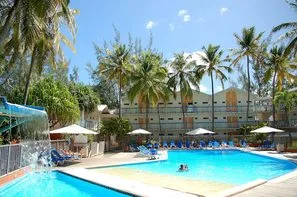 Iles Grenadines-Fort de France, Hôtel Carayou 3*