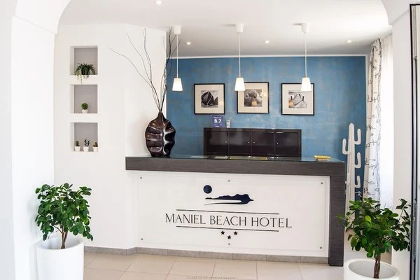 Facade - Maniel Beach Hotel 3* Catane Sicile et Italie du Sud