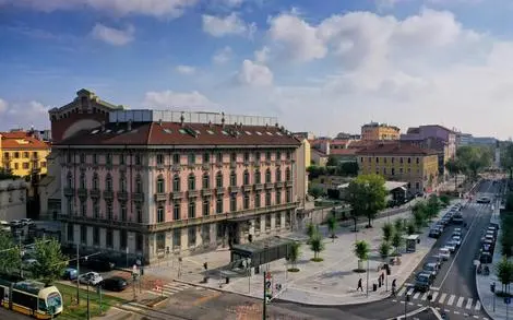 ITALIE : Hôtel Chateau Monfort