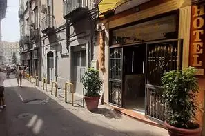 Italie-Naples, Hôtel De La Ville