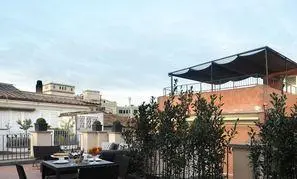 Italie-Rome, Hôtel Trevi Palace Luxury Inn