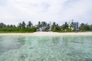 Maldives-Atoll de Male Sud, Hôtel The White Harp Beach Hotel