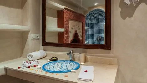 Salle de bain - Riad Reves D'orient 4* Marrakech Maroc