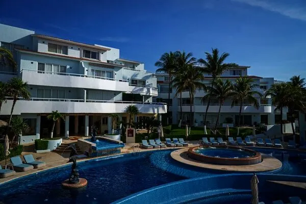 Mexique : Hôtel Sunset Fishermen Beach Resort