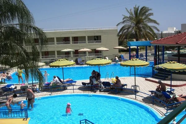 Rhodes : Hôtel Romanza Mare