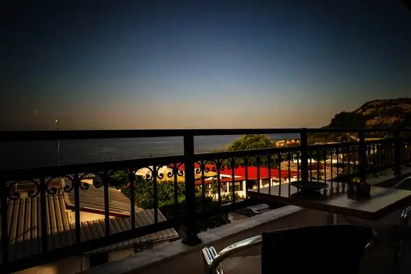 Rhodes : Hôtel Tsambikos Apts