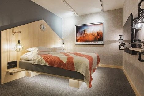 Suede : Hôtel With Urban Deli