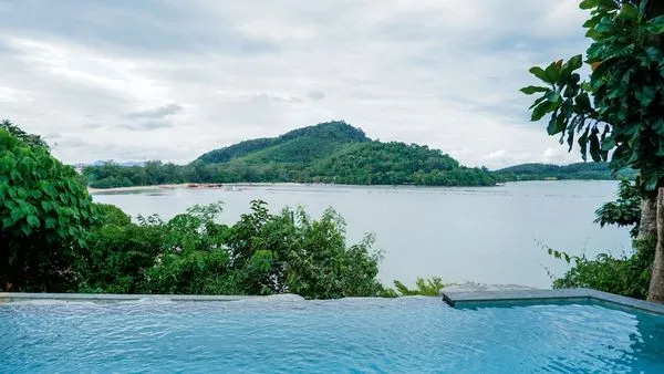 Thailande : Hôtel Sinae Phuket Luxury Hotel