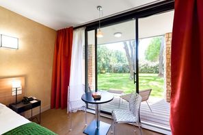 France Provence-Cote d Azur-Marseille, Hôtel Le Moulin de Vernegues