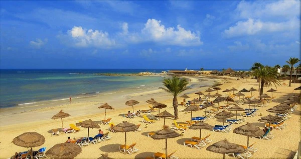 Tunisie : Hôtel Monarque Dar Narjess