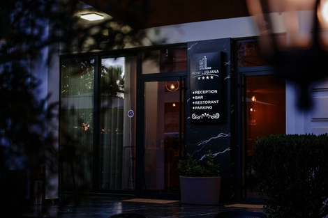 Hôtel Dolanit Hotels Lubjana durras ALBANIE