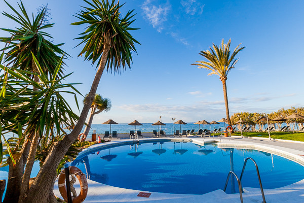 Piscine - THB Torrequebrada