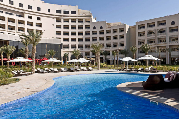piscine extérieure - Sofitel Bahrain Zallaq Thalassa Sea & Spa