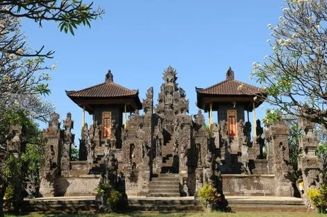 Monument - The Akmani Legian 4* Denpasar Bali