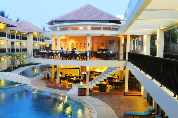 Bar piscine - The Camakila Legian
