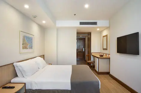 Suite - Windsor Plaza