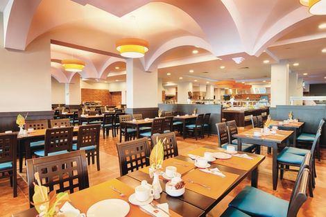 Restaurant - RIU Helios Bay