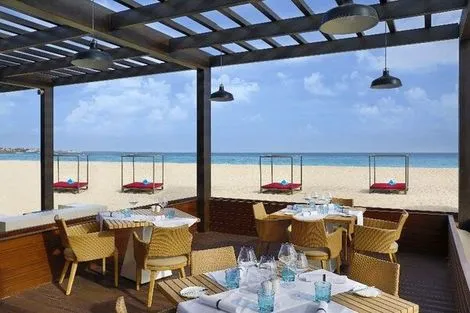 Restaurant plage - Hilton Cabo Verde Sal Resort