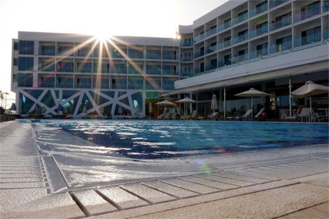 Piscine - Hôtel Amethyst Napa Hotel & Spa 3* Larnaca Chypre