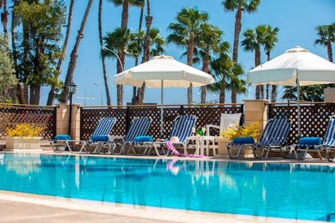 Hôtel Kapetanios Limassol 3* photo 1