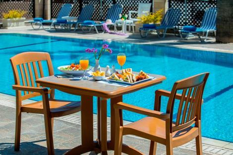 Hôtel Kapetanios Limassol 3* photo 3