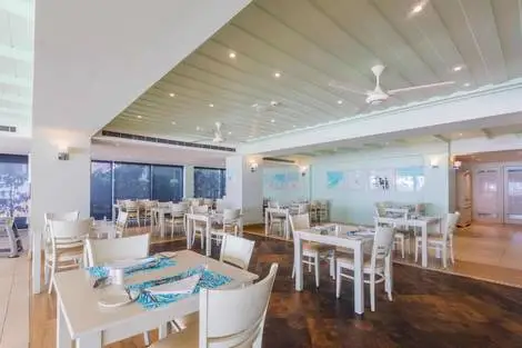 Restaurant - The Golden Bay Beach