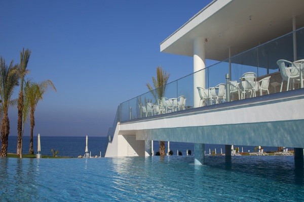 Piscine - King Evelthon Beach & Resort