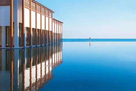 Piscine vue mer