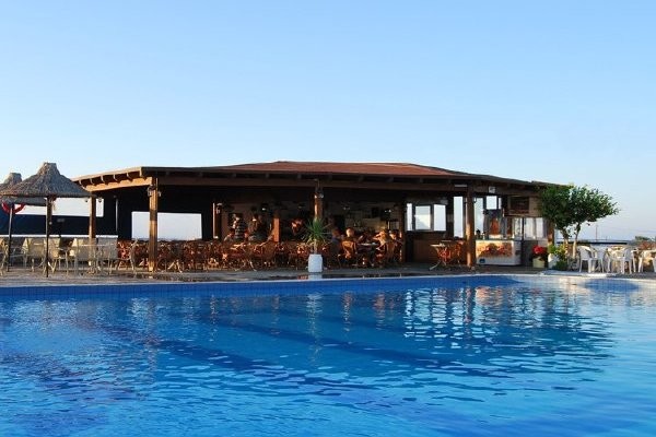 Pool bar - Oceanis