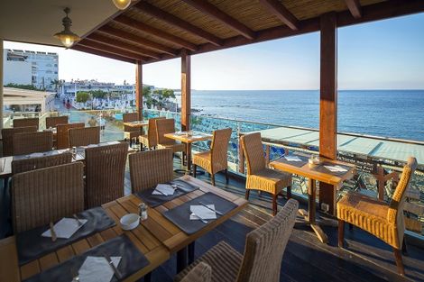 Restaurant - Golden Beach