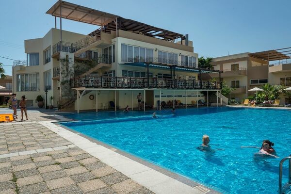 Piscine - Kavros Beach