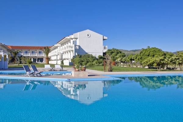 Piscine - Mrs Chryssana Beach