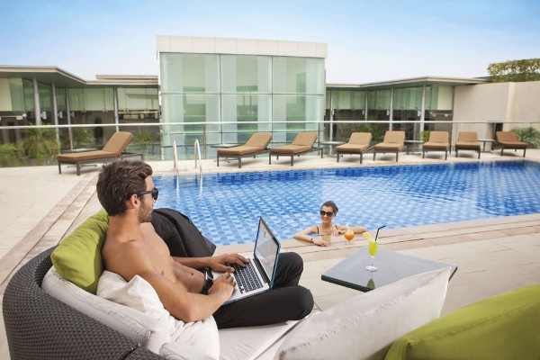 Pisicne - Centro Barsha Rotana