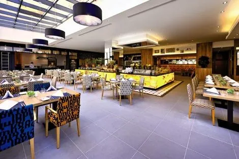 Restaurant - Movenpick Jumeirah Beach