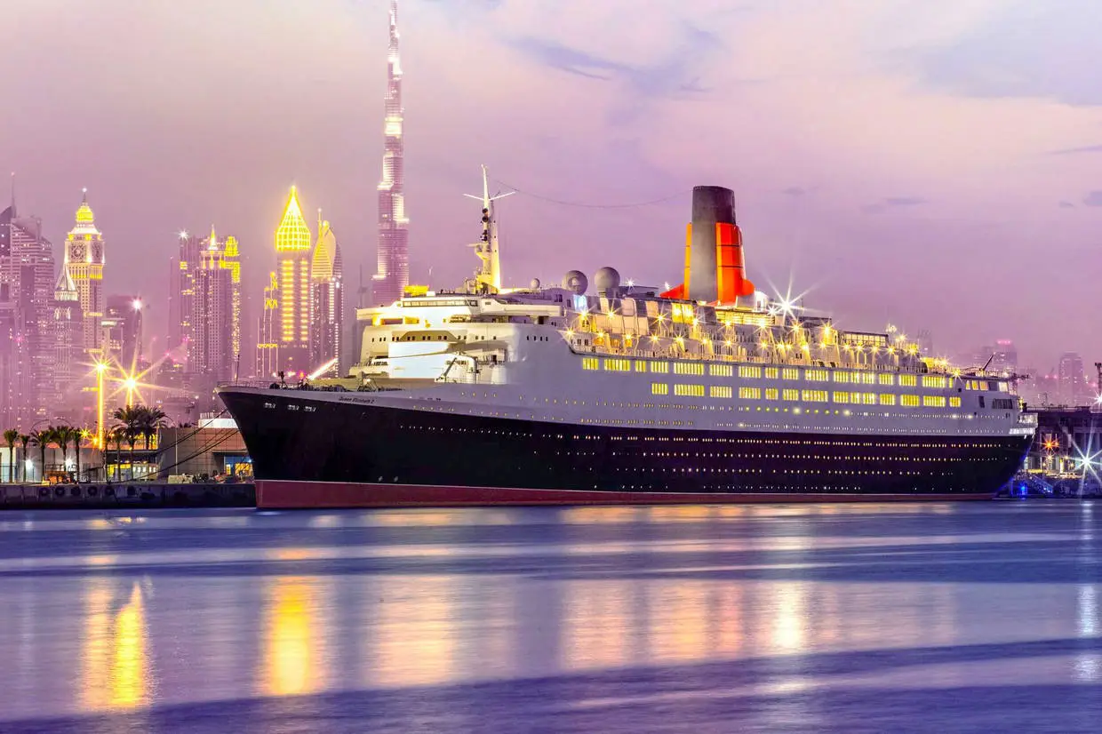 Dubai et les Emirats : Hôtel Queen Elizabeth 2 Hotel